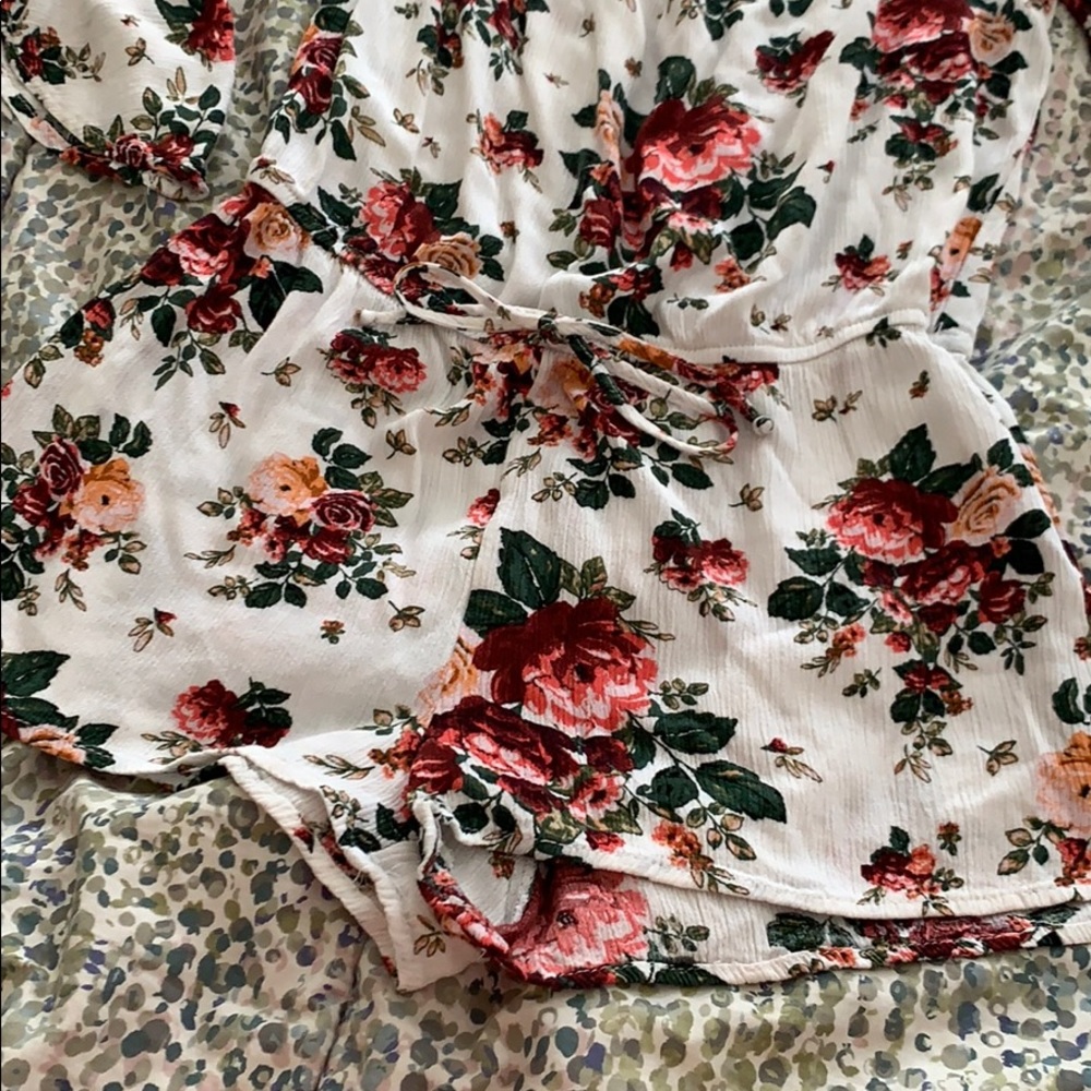 Romper - Picture 3 of 4